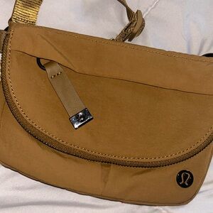 Lululemon Micro “all night festival bag”🤠